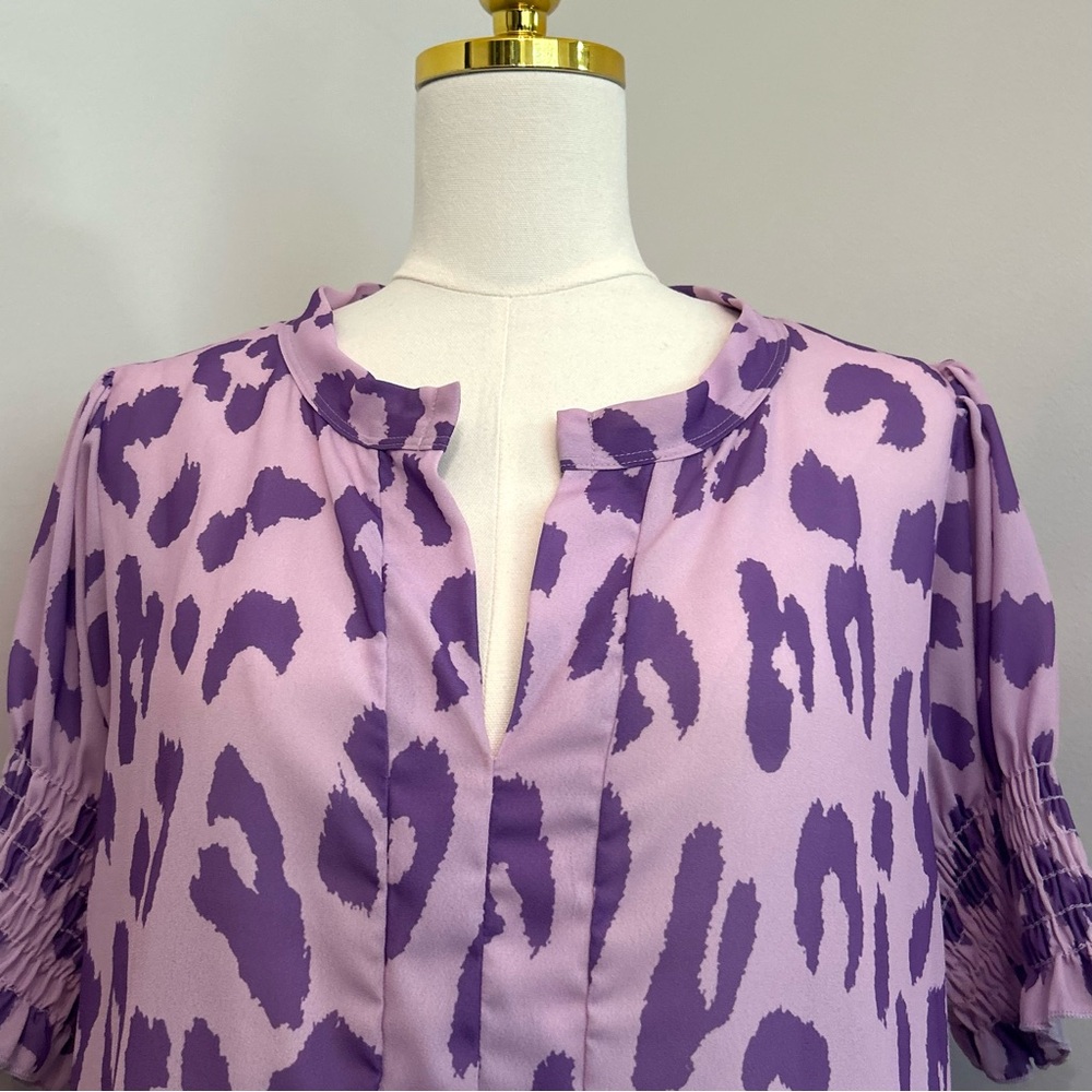 BiBi - Leopard Woven Smock Sleeve V Neck Top  Loose Fit Airy Lightweight - Small